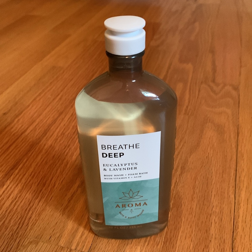 Body wash and foam bath